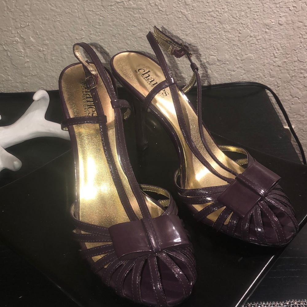 Charles David retro pumps heels 6.5 purple leather